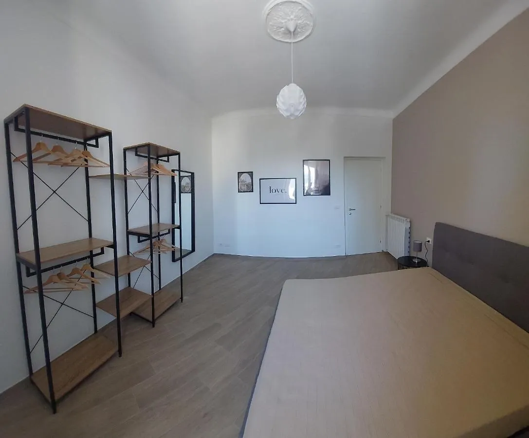 Fiumara Mall Apartment Génova